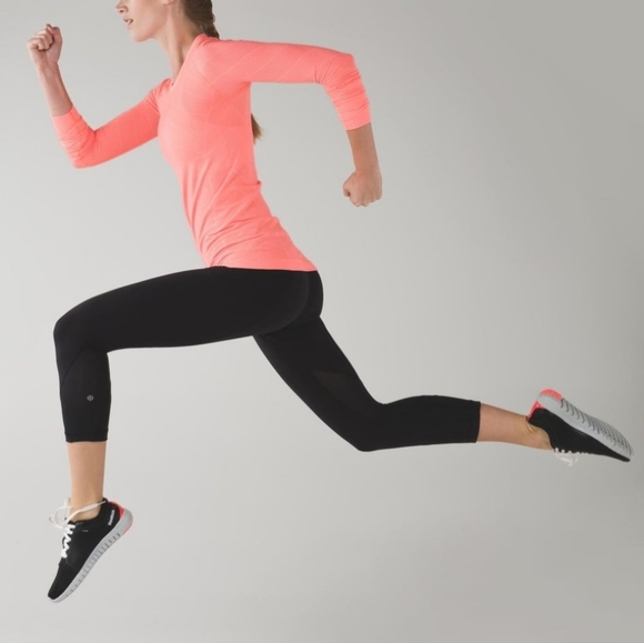 Lululemon Swiftly Tech Long Sleeve Crew in Heathered Very Light Flare Size 4 - Picture 4 of 16